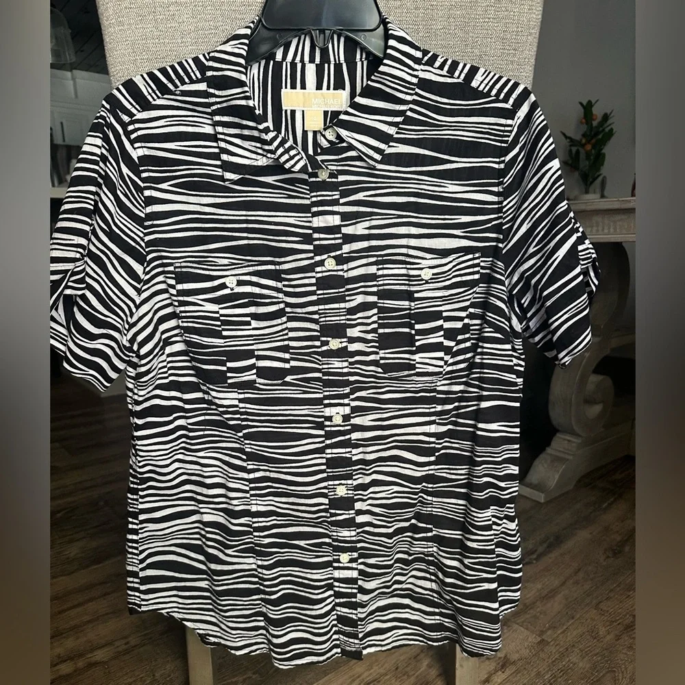 Michael Kors Button Up Shirt Women Black White Zebra Print Short Sleeve size 14